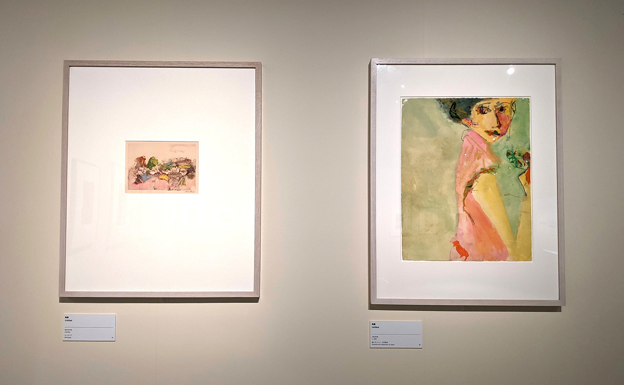 左から《無題》制昨年不詳、モノタイプ、出展作品は全てソール・ライター財団所蔵 《無題》1960年頃　以下、絵画は全て紙にガッシュ・水彩絵具